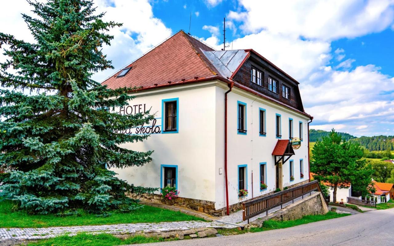 Hotel Stara Skola Na Sumave Horice na Sumave Ngoại thất bức ảnh